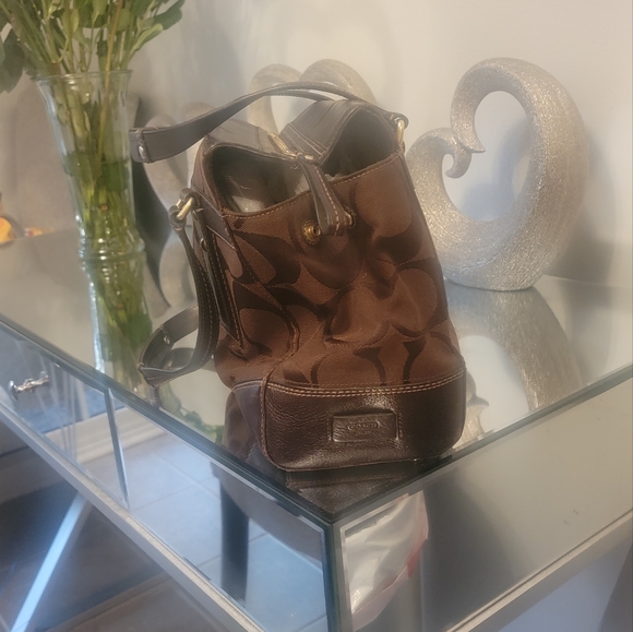 Coach Bag - Picture 4 of 6